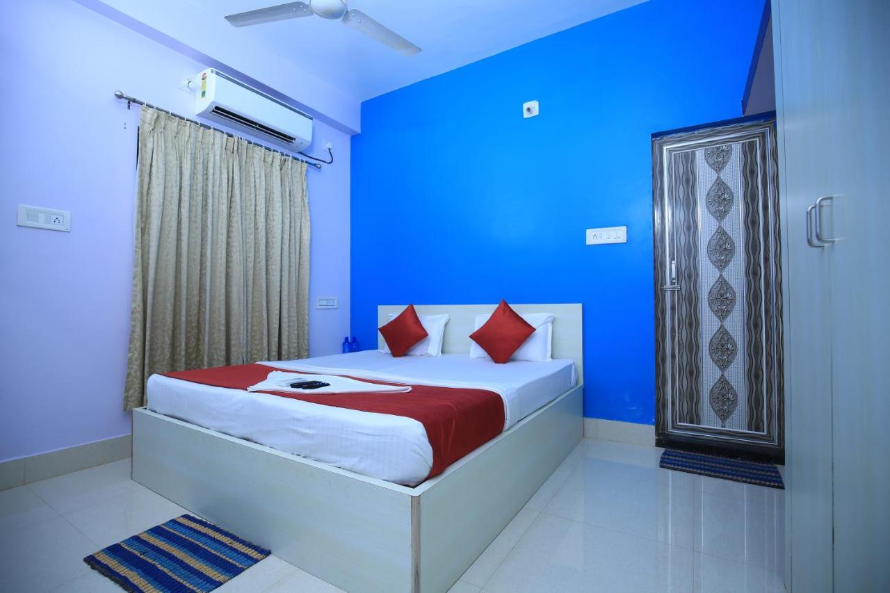 Railview Inn บูบันเนสชวาร์ ภายนอก รูปภาพ